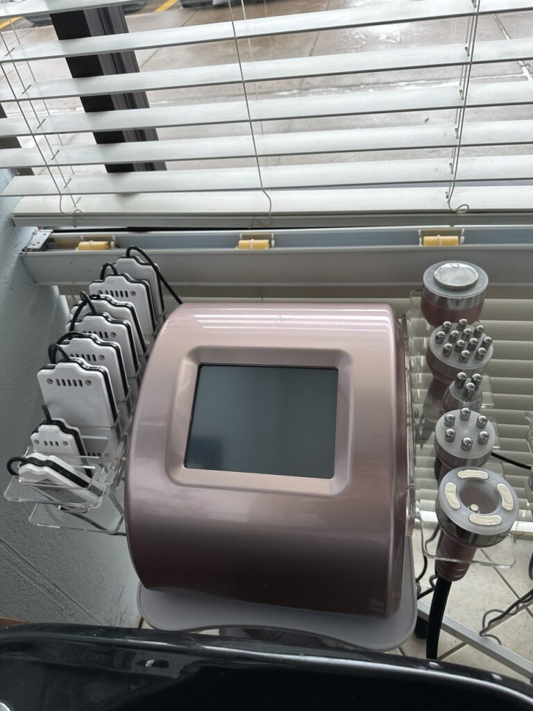 Radiofrequency device used for eye area rejuvenation